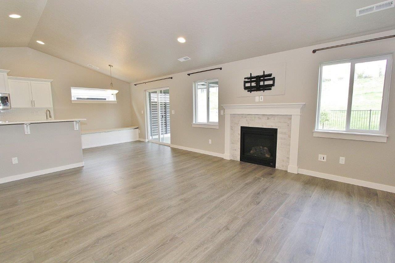 10510 W Daylily Ave - Photo 6 of 26