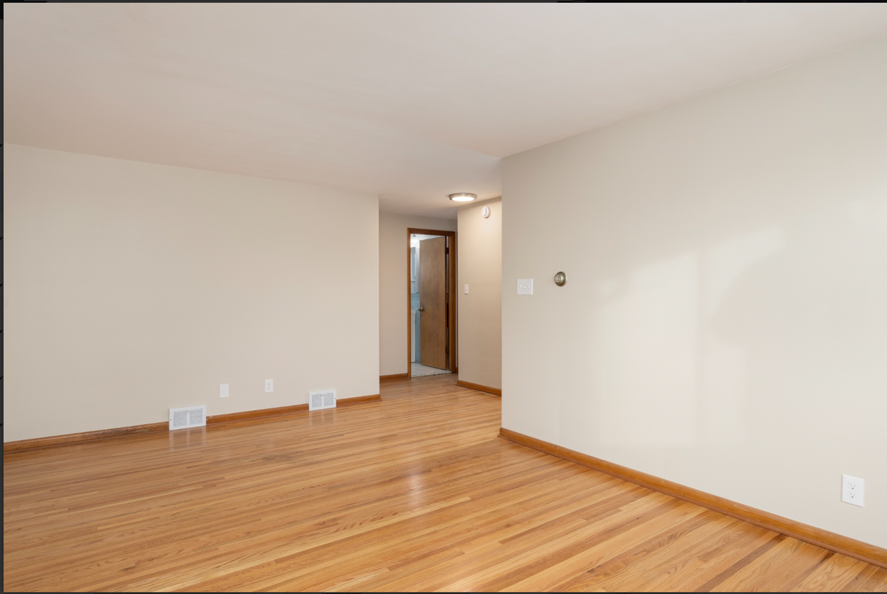 562 Kenmore - Photo 7 of 26