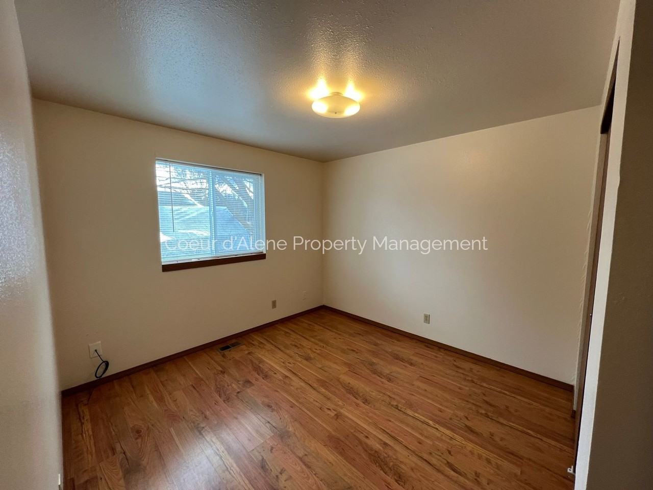 10953 N Skylark Ln - Photo 3 of 8