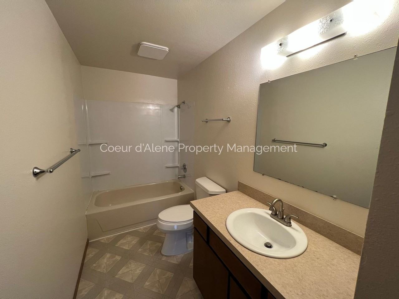 10953 N Skylark Ln - Photo 4 of 8