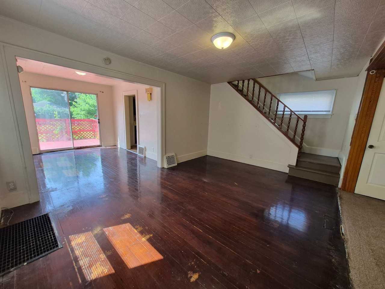 2806 Hartzer St - Photo 5 of 18