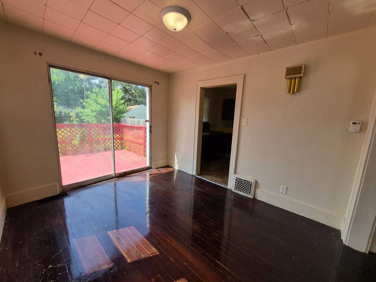 2806 Hartzer St - Photo 7 of 18