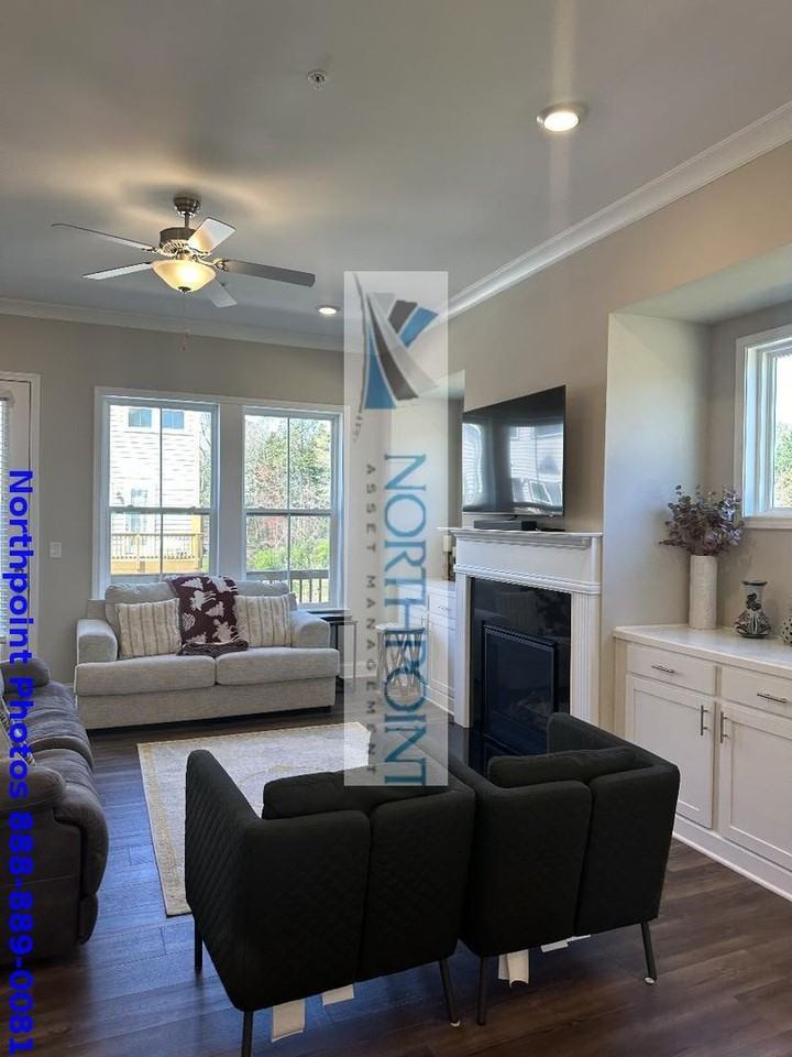 300 Overture Ct - Photo 4 of 21