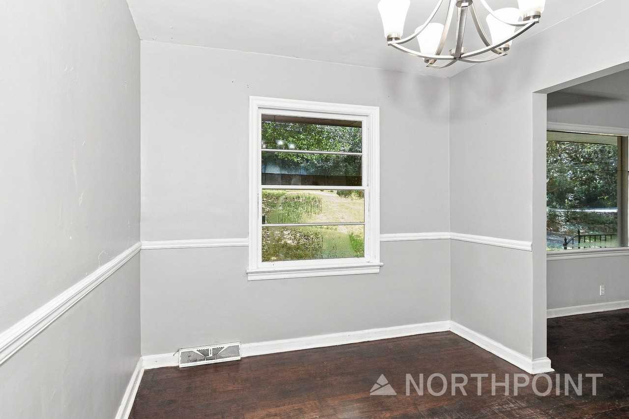 1003 Forrest Blvd - Photo 4 of 15