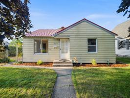 featured image of 2716 W Everett Ave