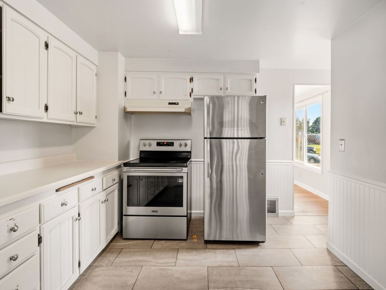 2716 W Everett Ave - Photo 3 of 39