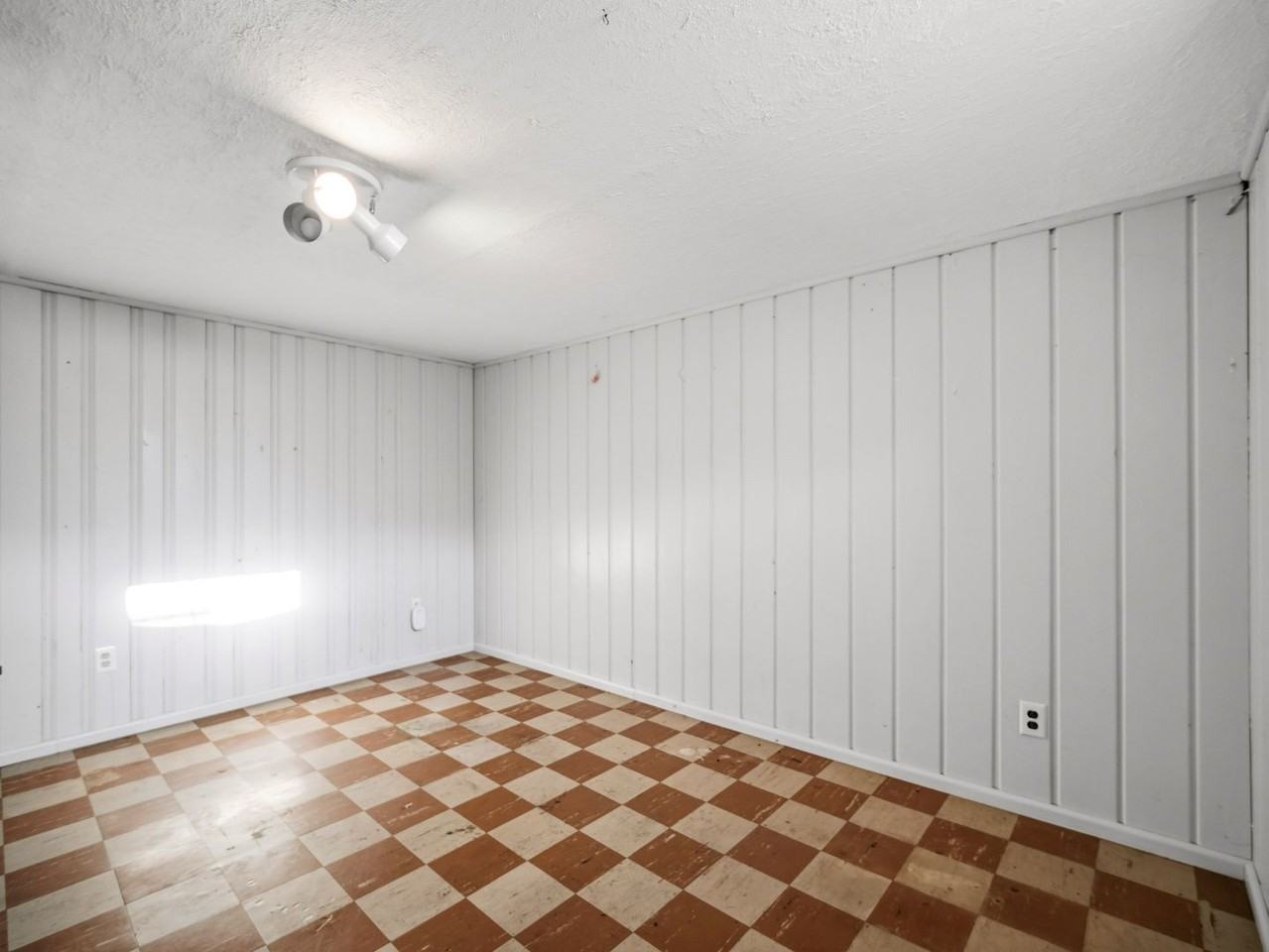 2716 W Everett Ave - Photo 7 of 39