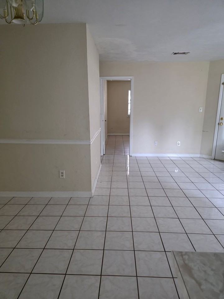3725 Sutor Ct - Photo 7 of 11