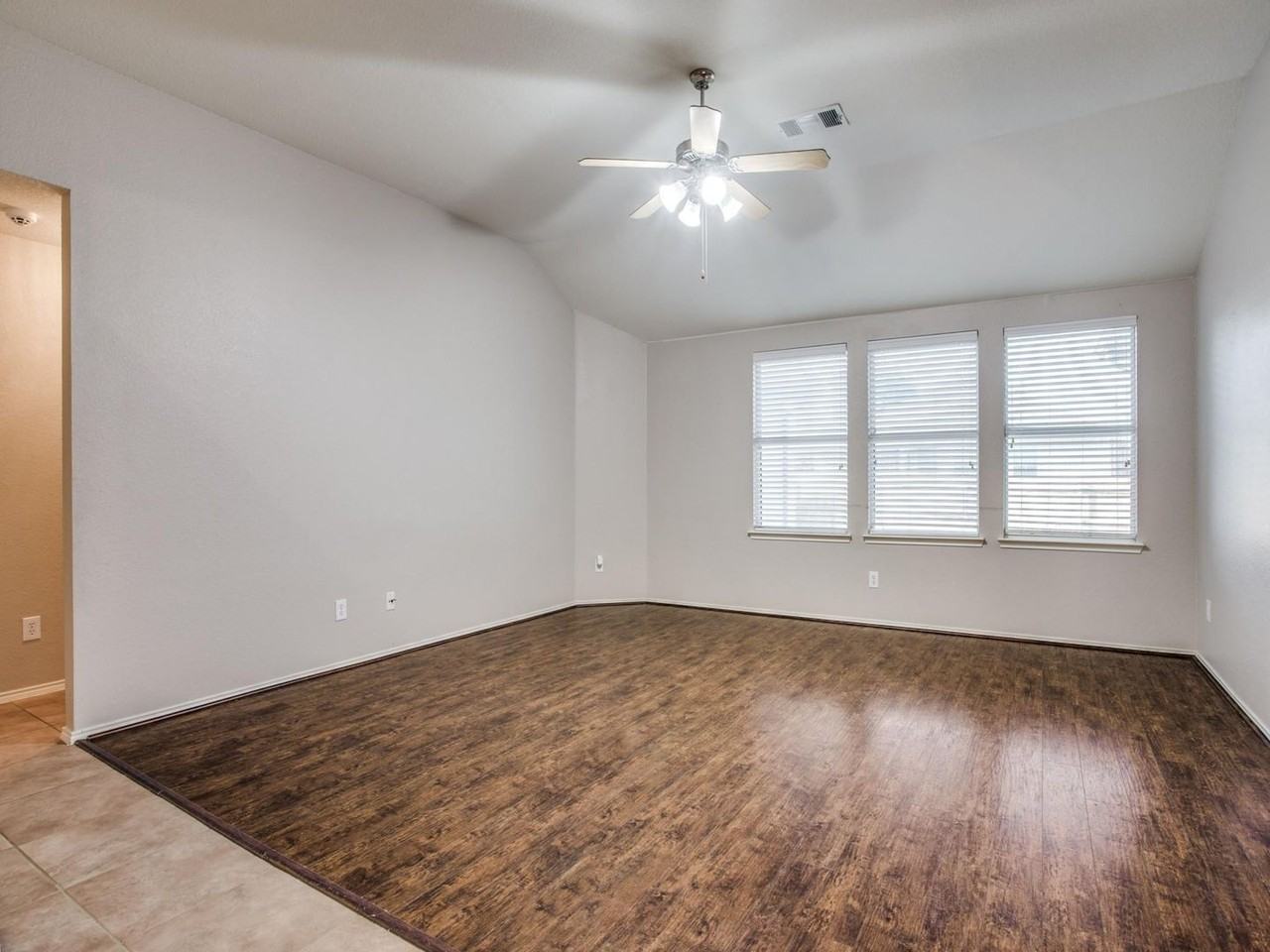 6153 Bowfin Dr - Photo 4 of 12