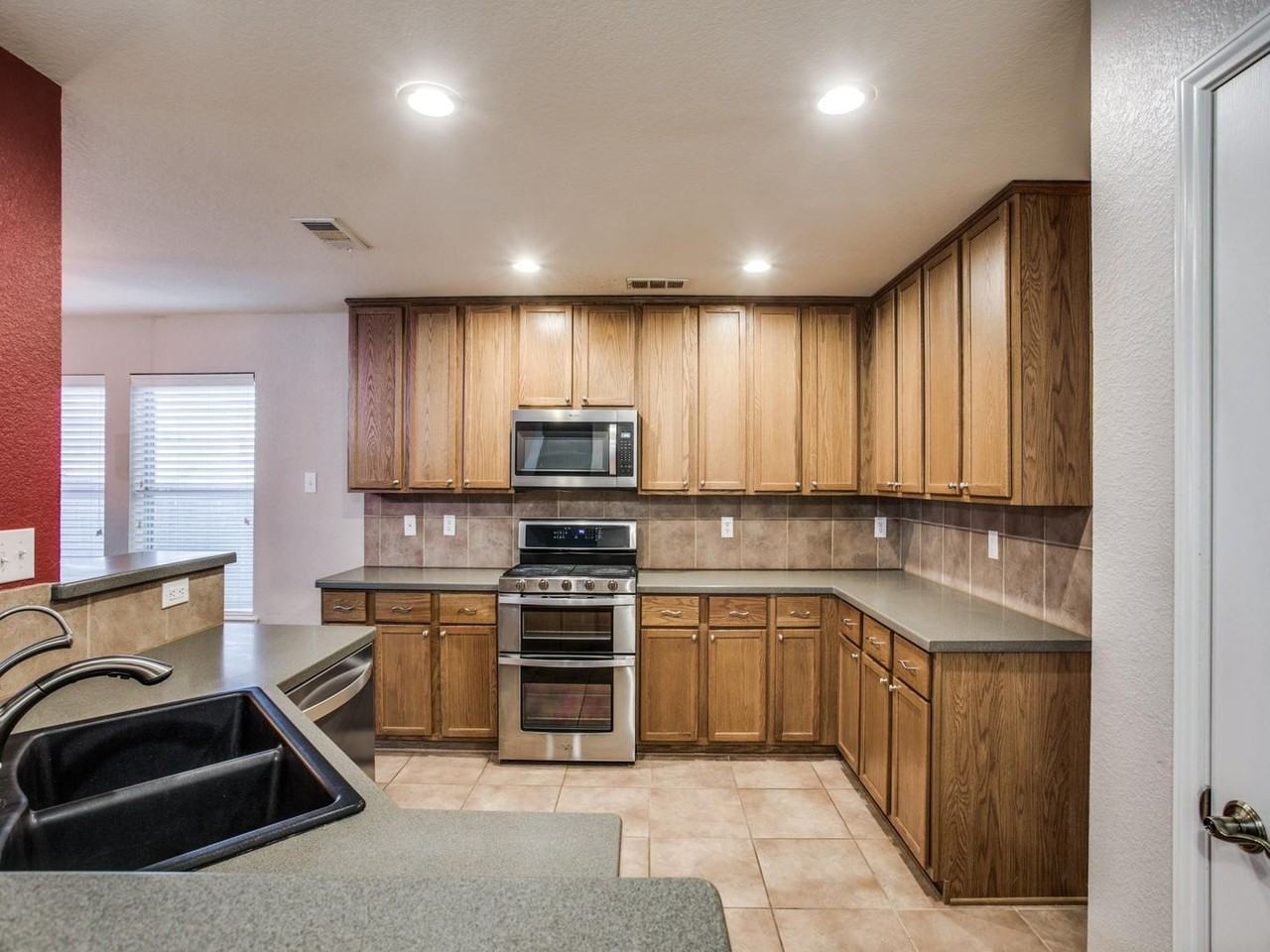 6153 Bowfin Dr - Photo 5 of 12