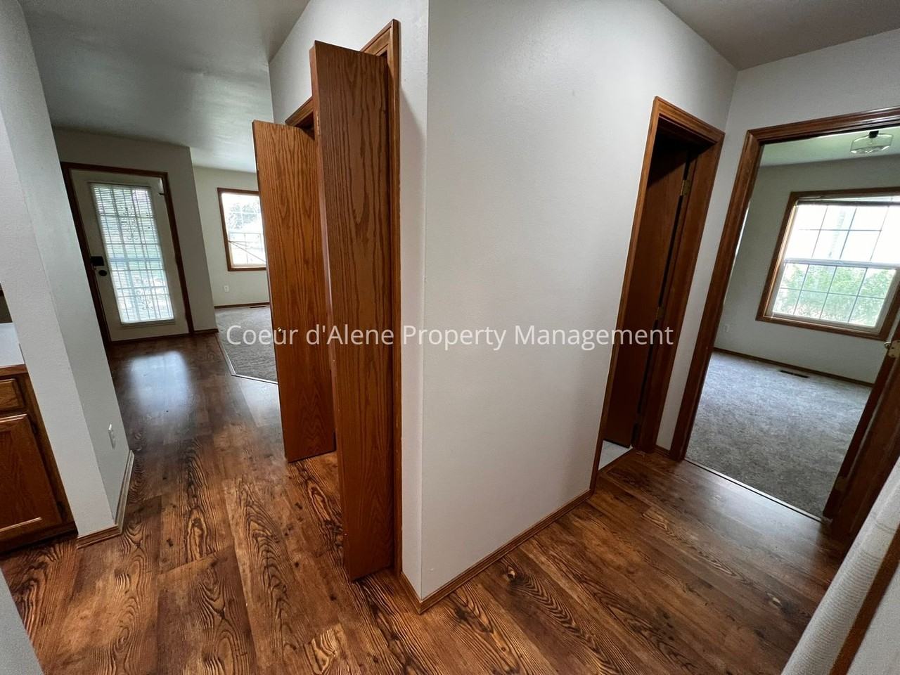 8233 N Ridgewood Dr #4 - Photo 6 of 16