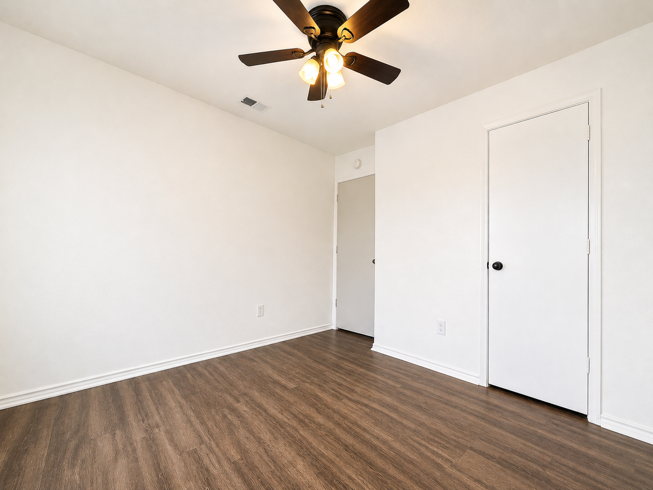 2232 Washington Ave - Photo 3 of 10