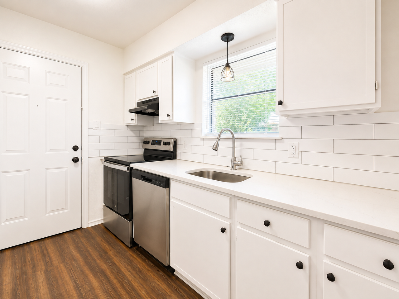 2232 Washington Ave - Photo 6 of 10