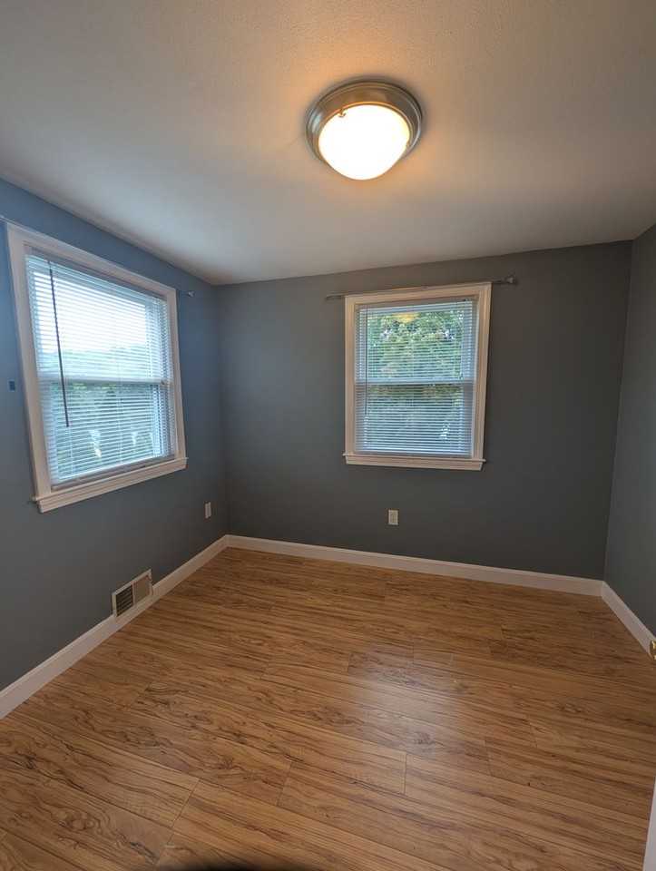 61 Taft Ave - Photo 3 of 12