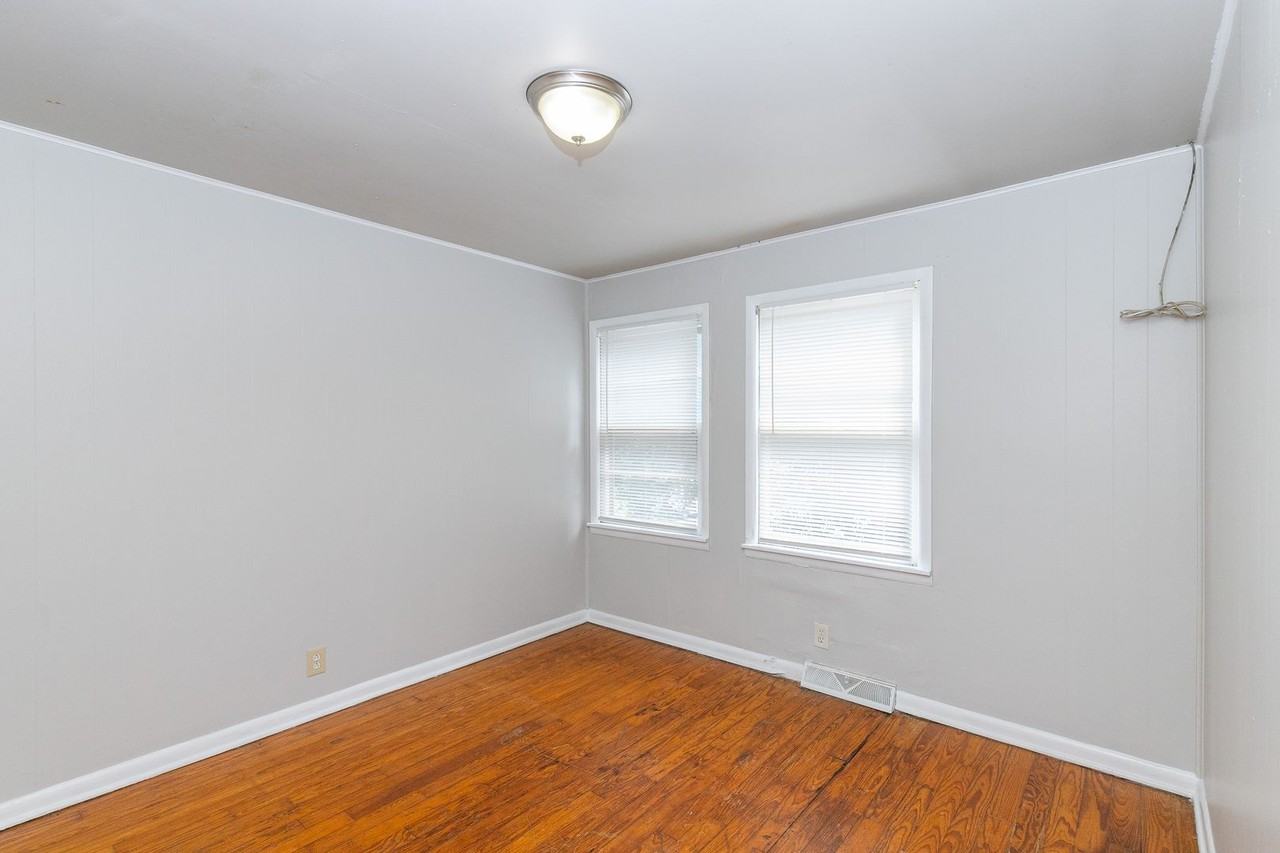 1519 W Waldo Ave - Photo 6 of 12