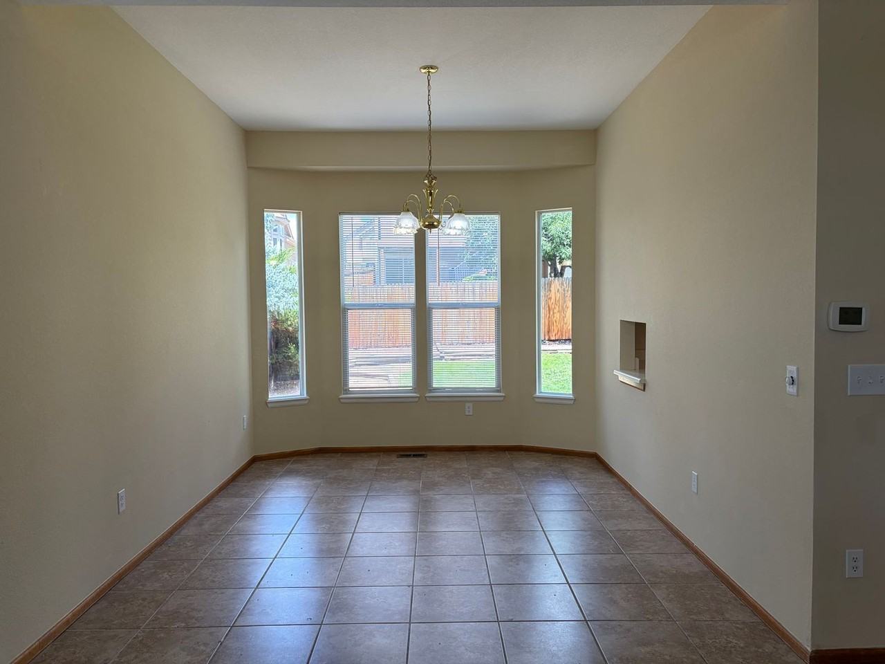 21585 Hill Gail Way - Photo 6 of 31