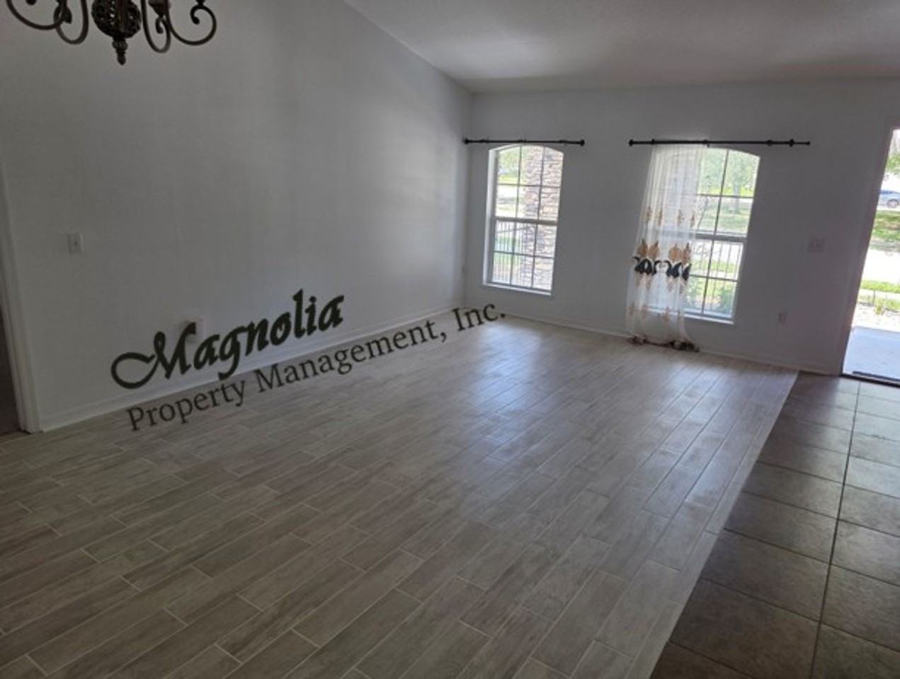 1629 Pickard Cir - Photo 3 of 17