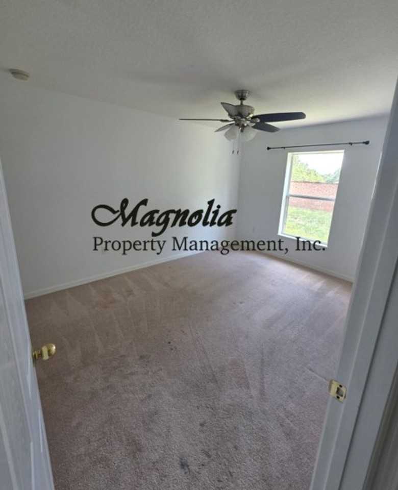 1629 Pickard Cir - Photo 6 of 17