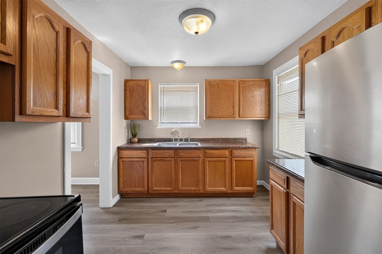 1337 Ivydale Ave Sw - Photo 4 of 20