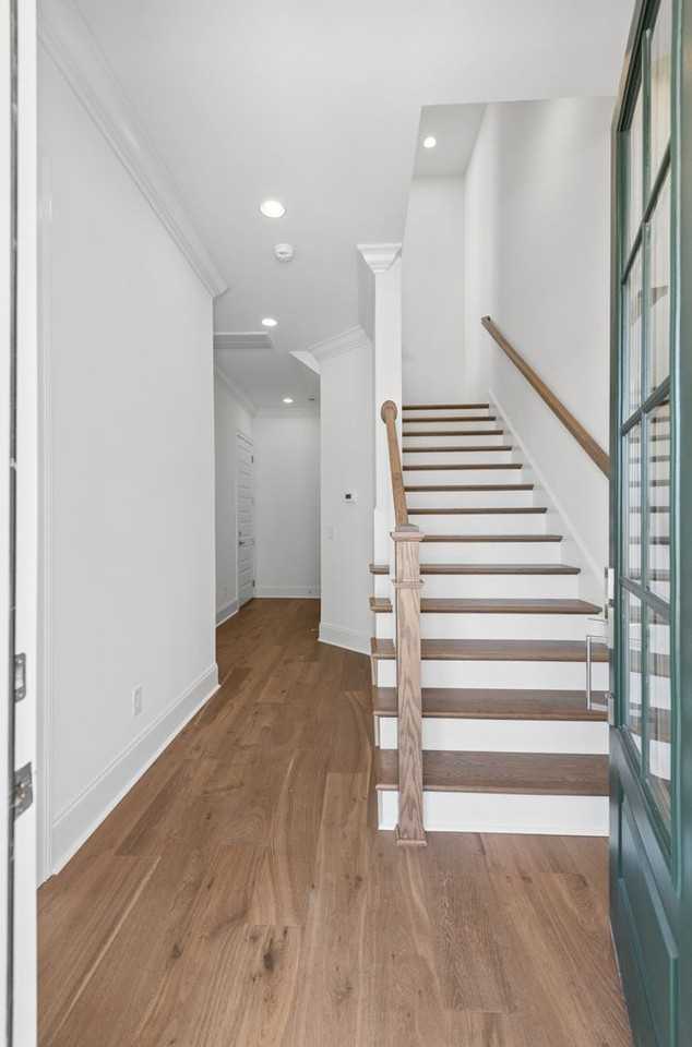 2030 Rose St - Photo 4 of 50