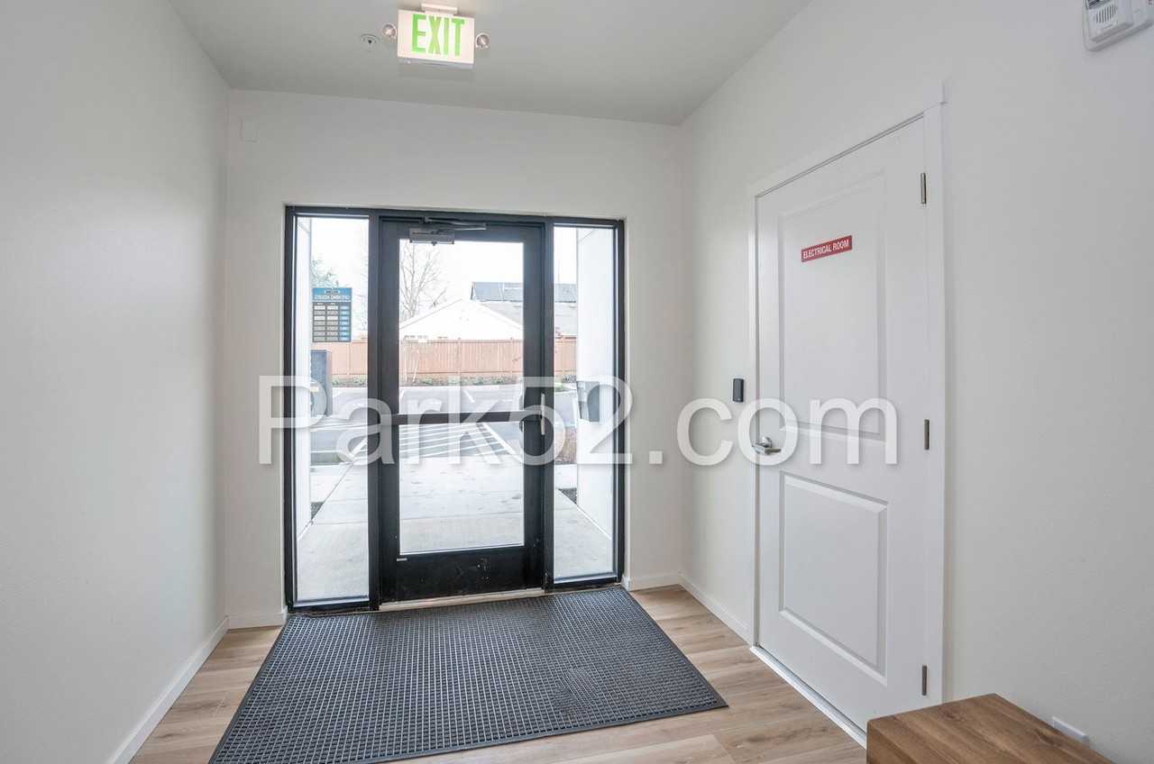 Spacious 1 & 2 Bedroom Apartments | In - Photo 4 of 24
