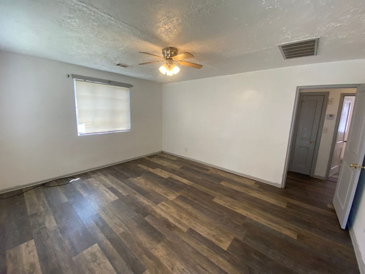 2512 Lumpkin Ct - Photo 2 of 10