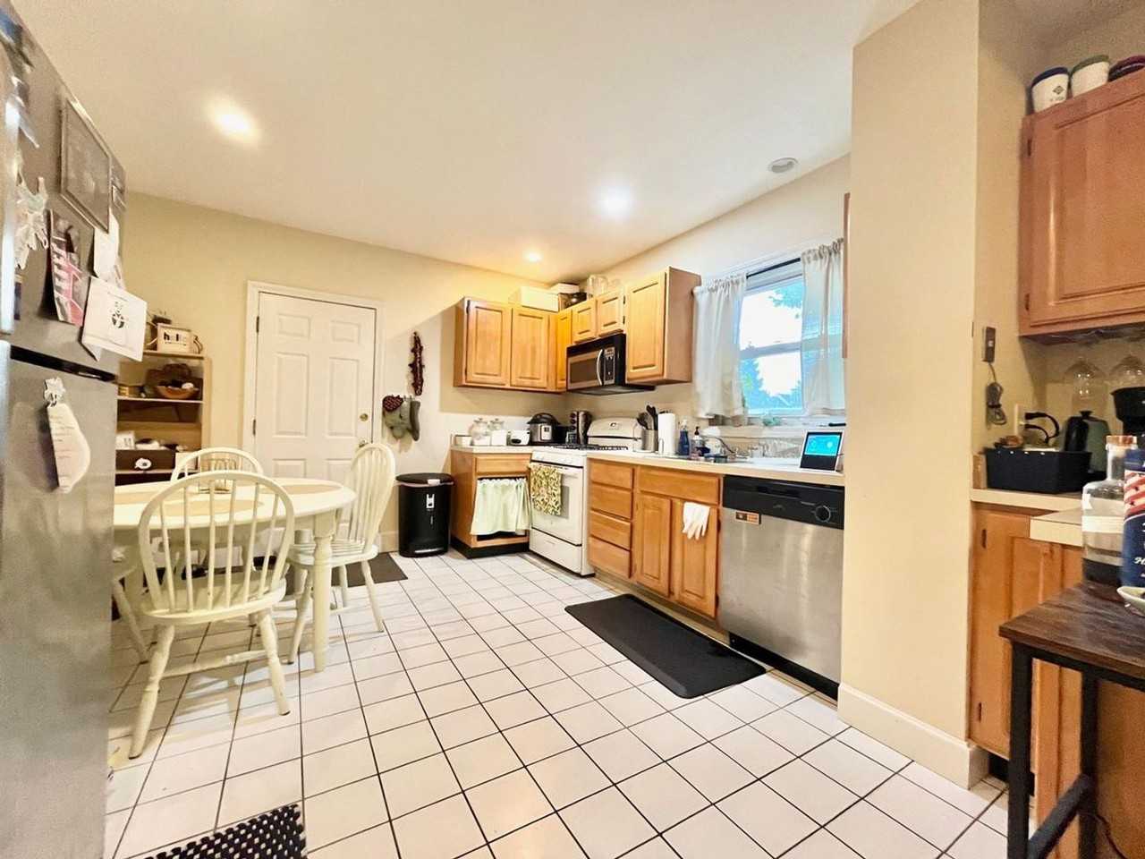 25 Hart St - Photo 4 of 11