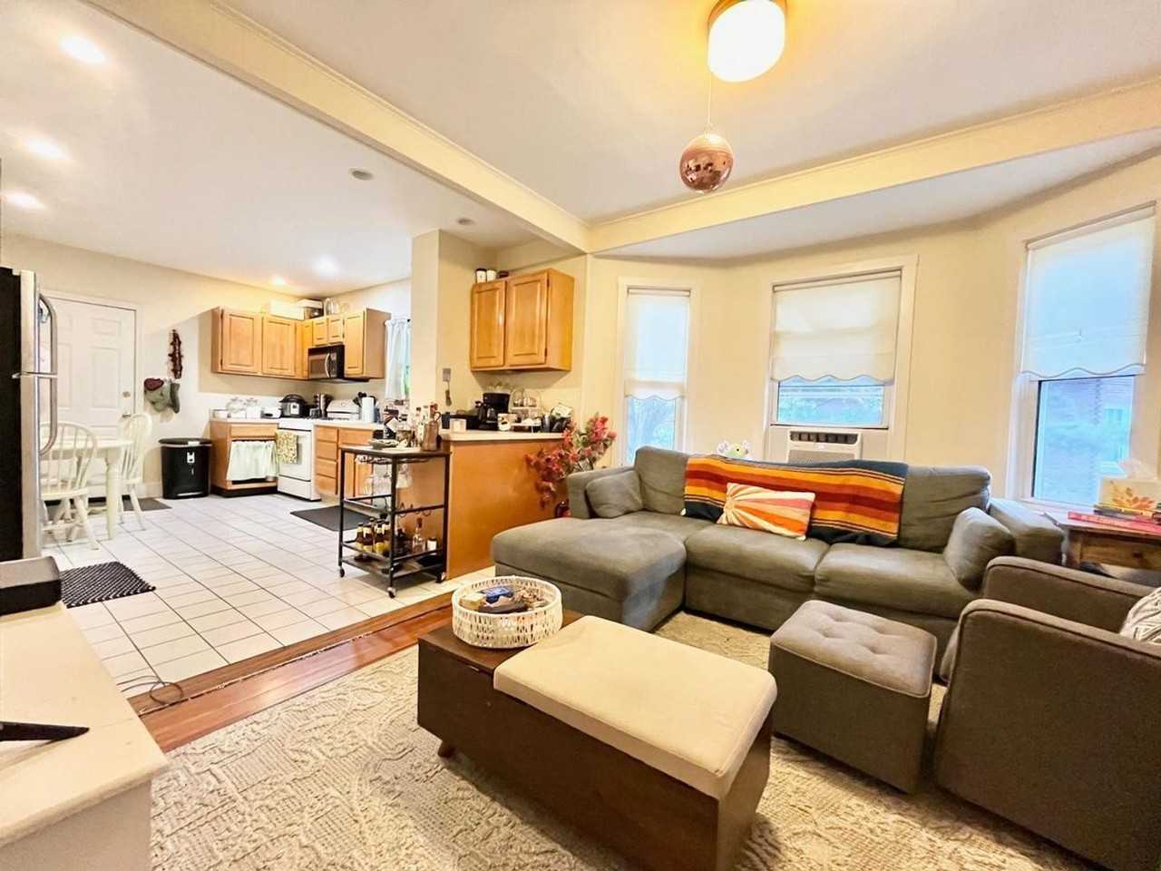 25 Hart St - Photo 7 of 11