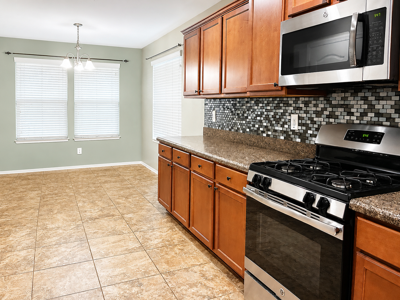 18368 W Getty Dr - Photo 4 of 13