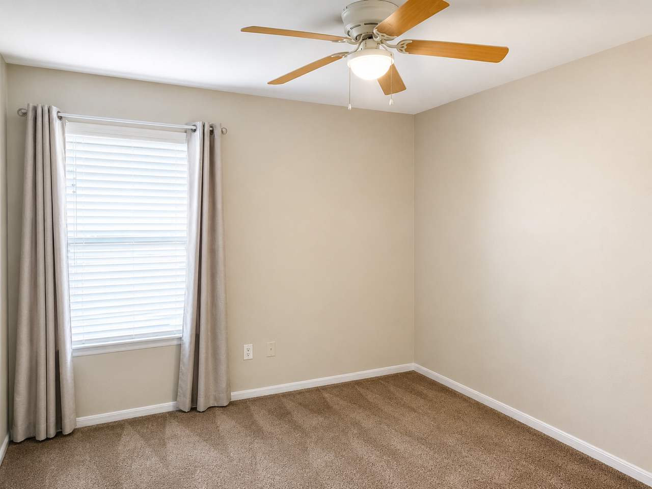 18368 W Getty Dr - Photo 6 of 13