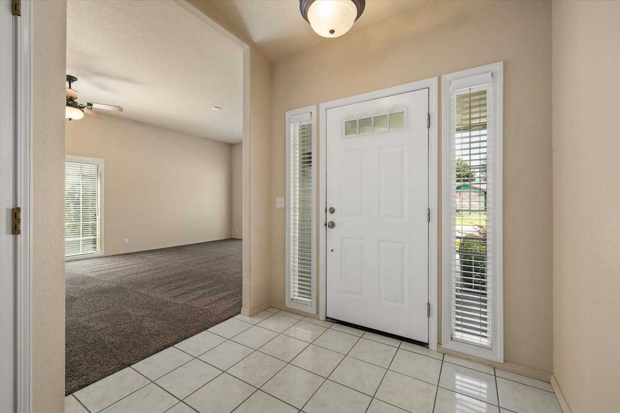 2168 N Glennfield Way - Photo 7 of 33