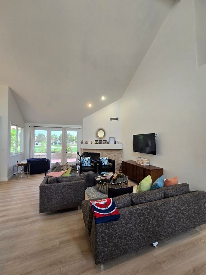 7931 Harbour Towne Ave - Photo 3 of 37
