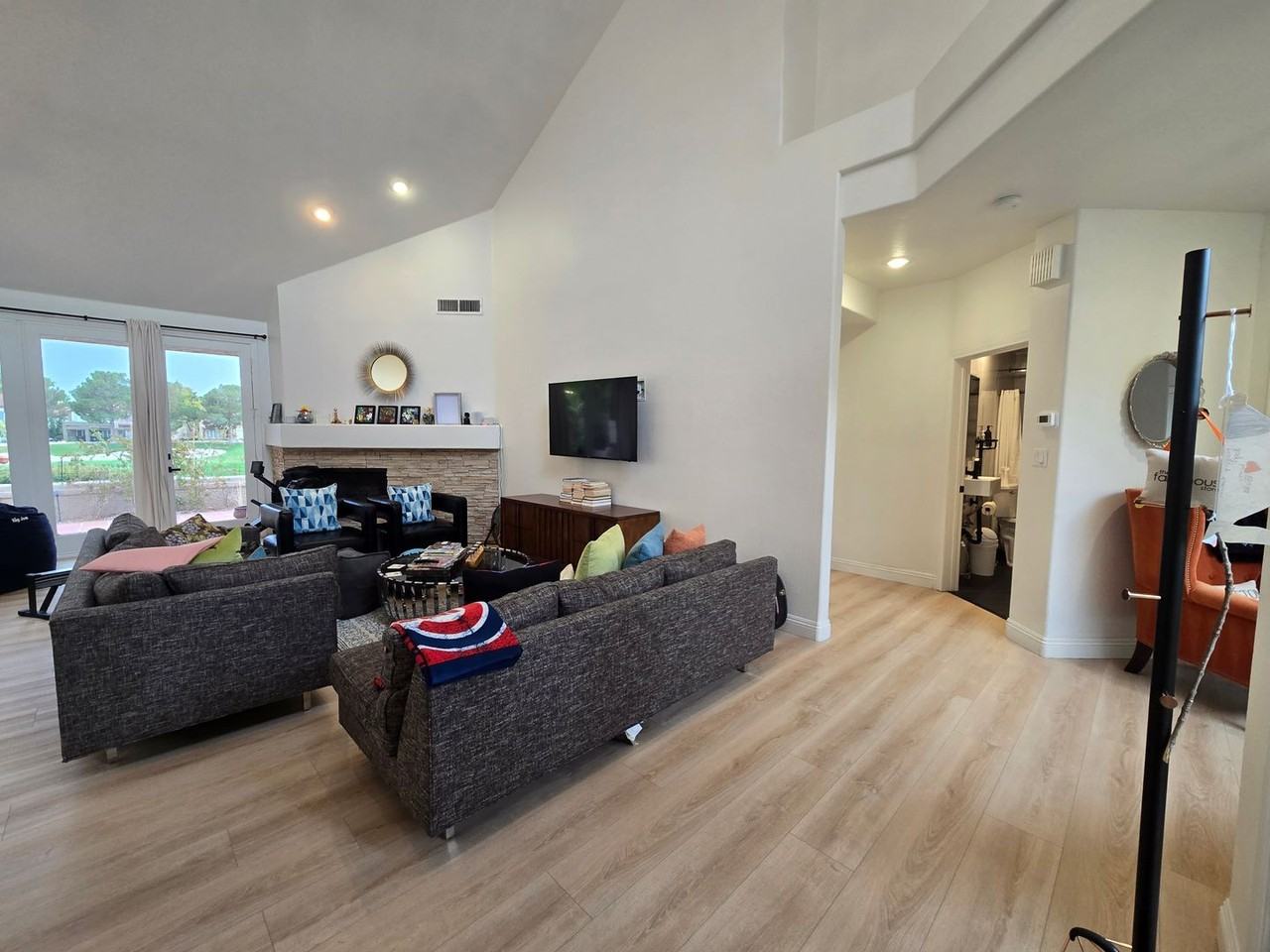 7931 Harbour Towne Ave - Photo 4 of 37