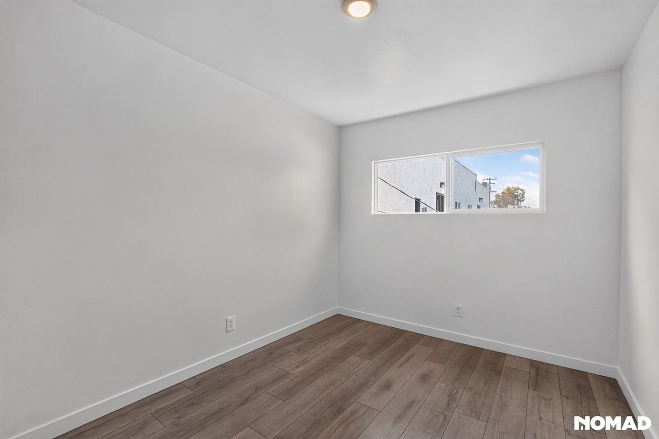 2326 Locust Ave - Photo 7 of 28