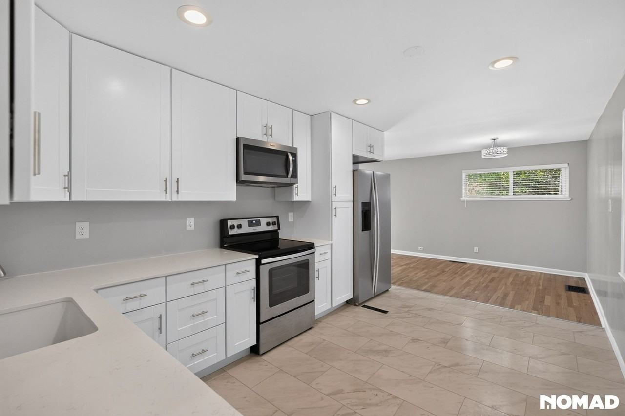 3201 S Holly St - Photo 3 of 20