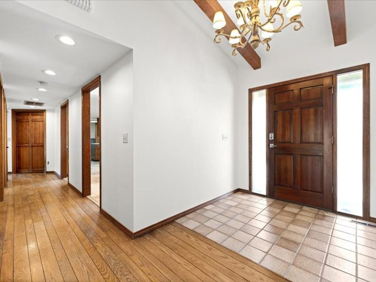 2275 Pioneer Rd - Photo 6 of 48