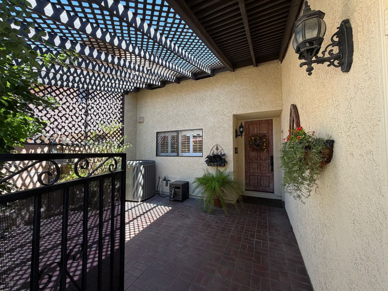 607 E Palm Ave - Photo 2 of 22