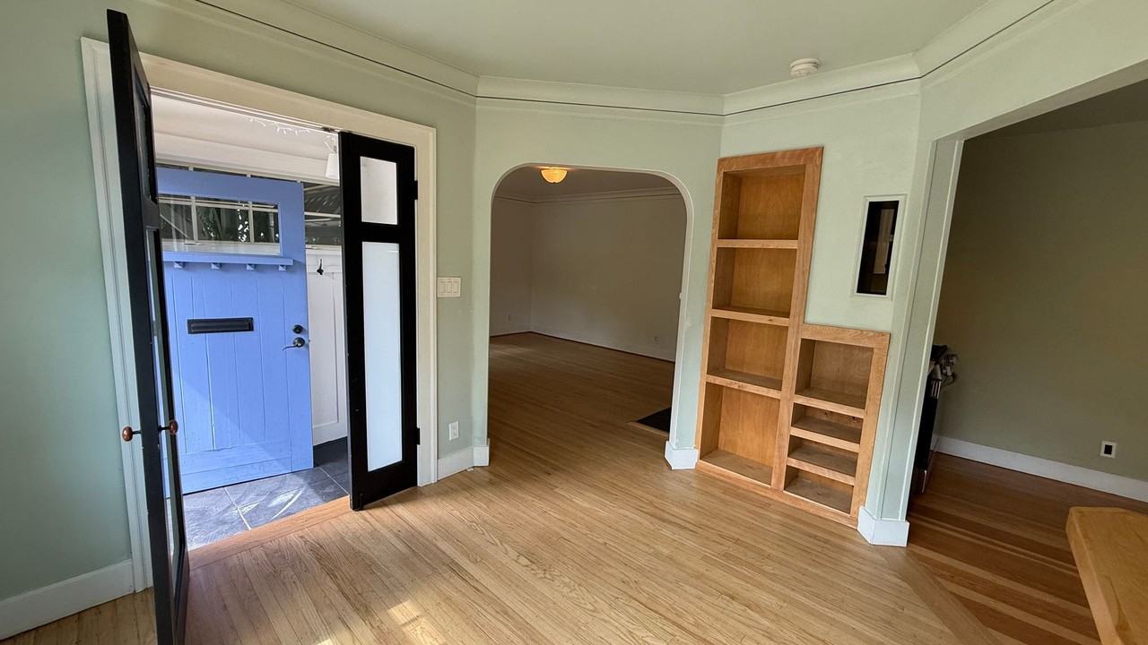 3585 Se Caruthers St - Photo 6 of 45