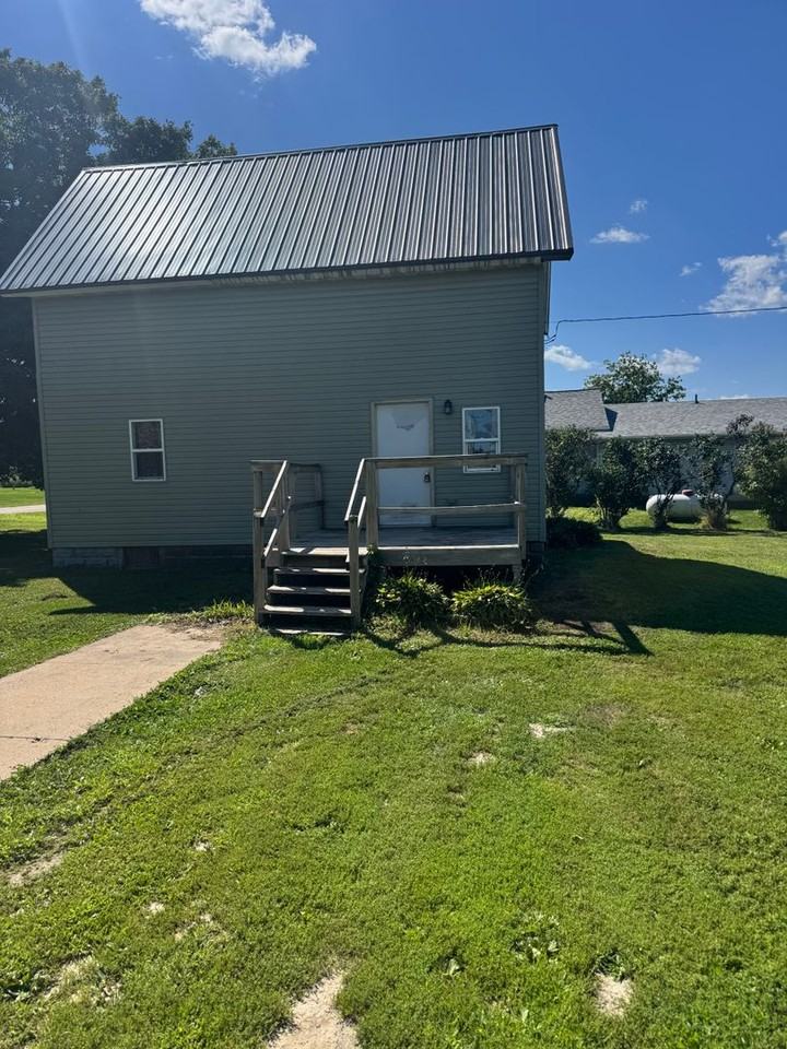 207 Yetley St - Photo 2 of 10