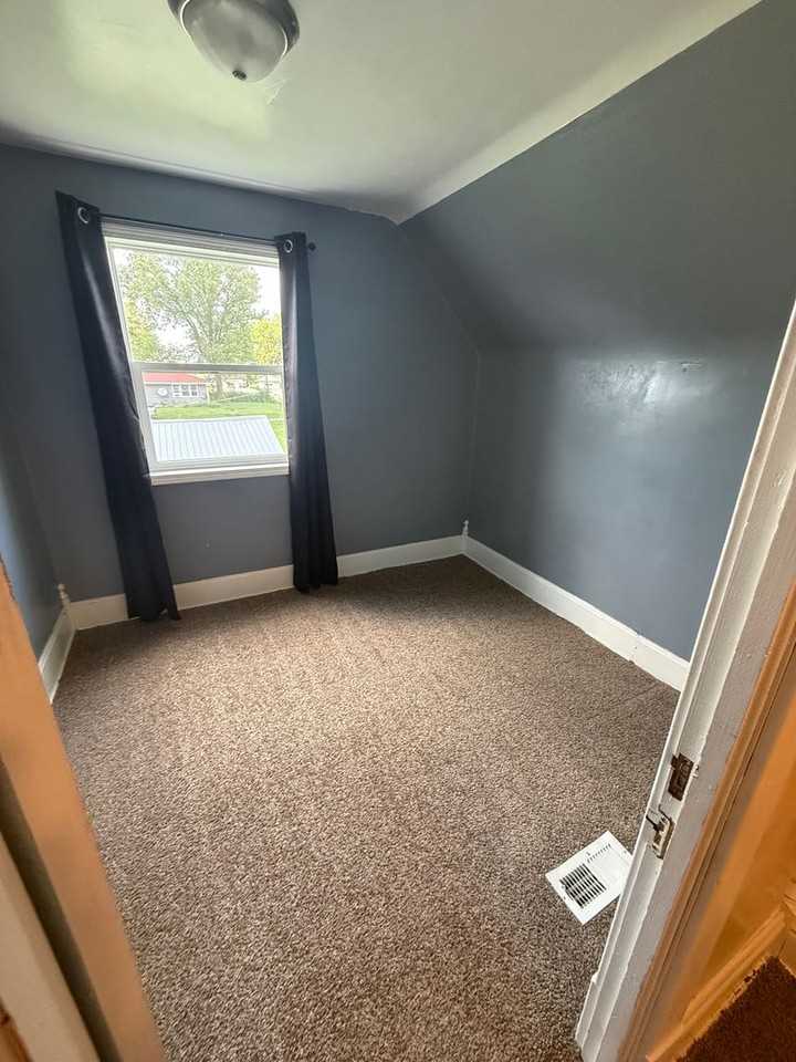 207 Yetley St - Photo 7 of 10