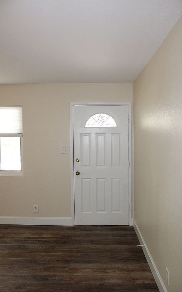 407 Hill Ave - Photo 6 of 22