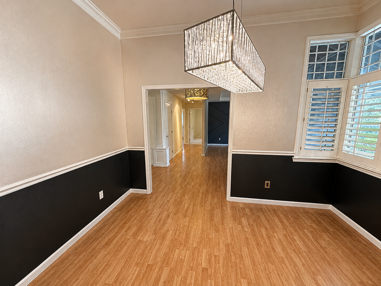 8036 Glenbar Way - Photo 4 of 50