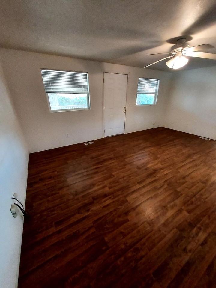3959 Cartwright St - Photo 4 of 12