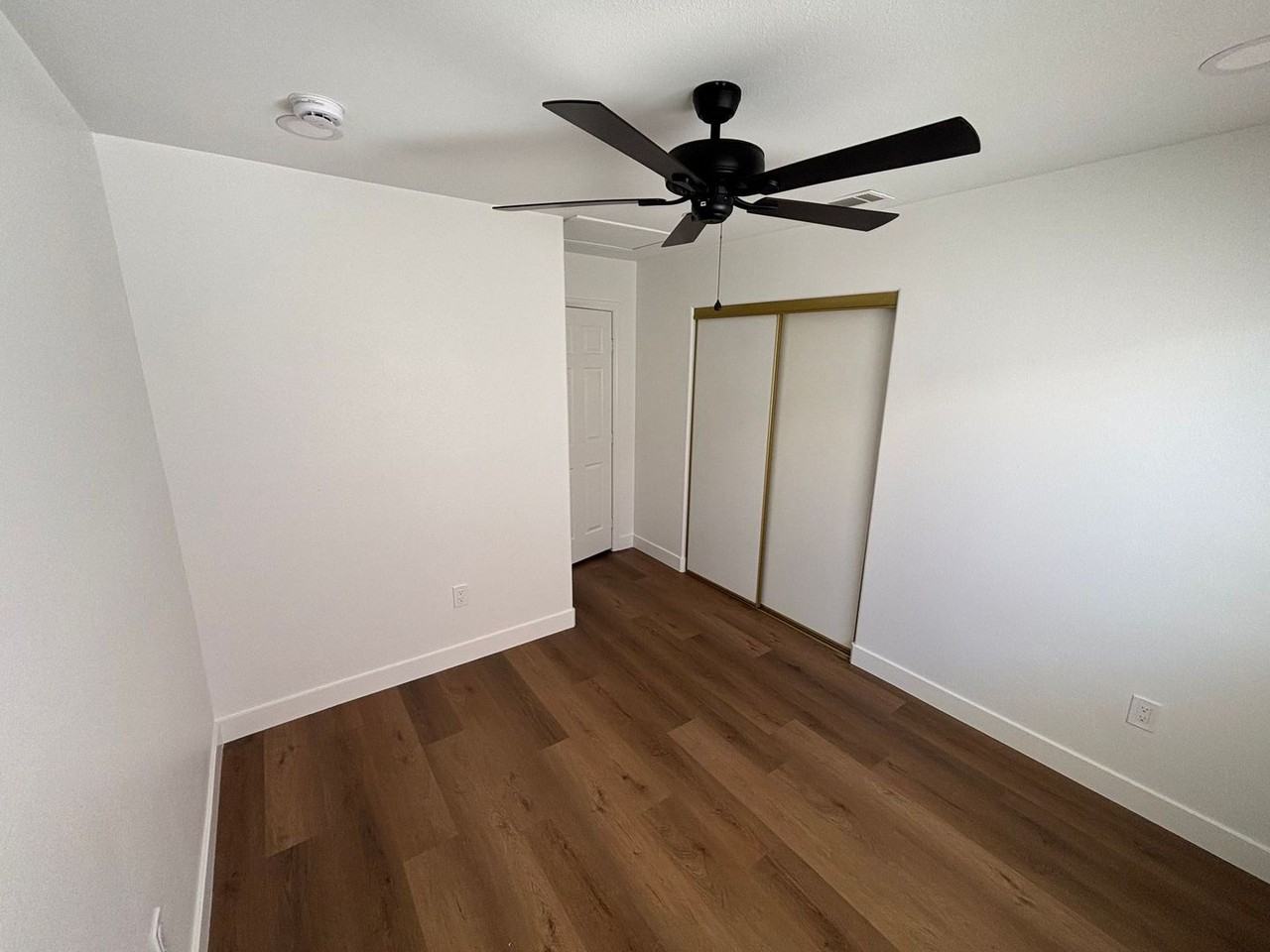7717 White Grass Ave - Photo 2 of 30