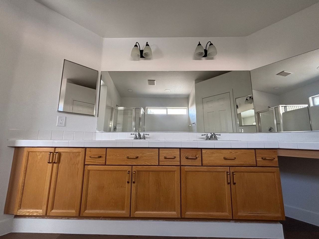 7717 White Grass Ave - Photo 4 of 30