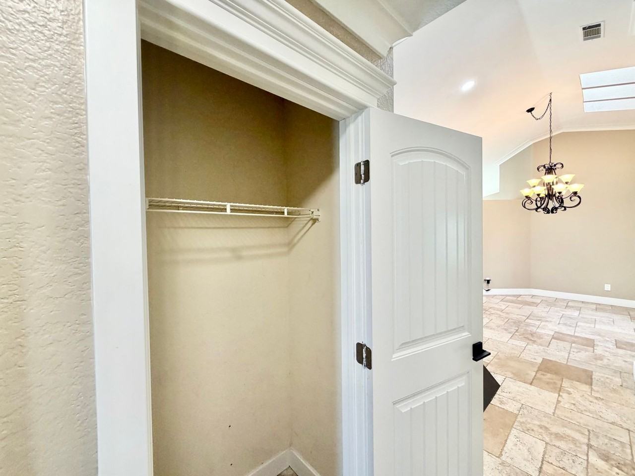 11938 Venetian Dr - Photo 6 of 35