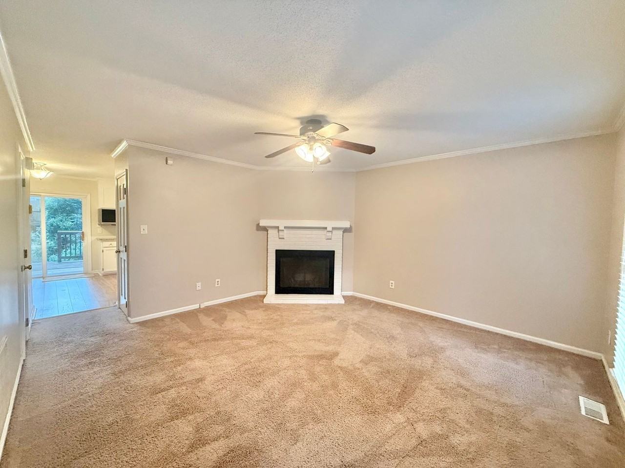 6523 Hearthstone Dr - Photo 3 of 21