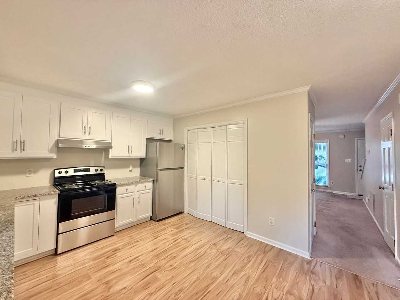 6523 Hearthstone Dr - Photo 5 of 21