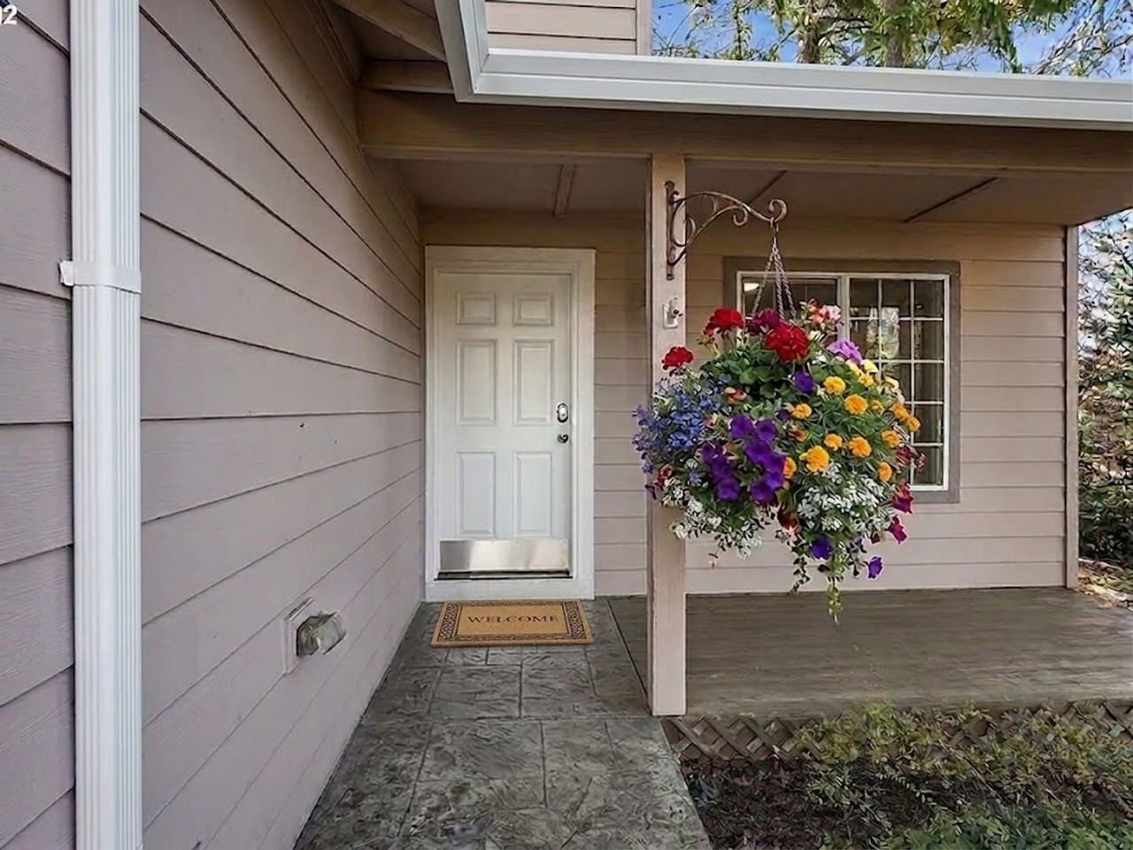 5835 Bird Song Way - Photo 2 of 18