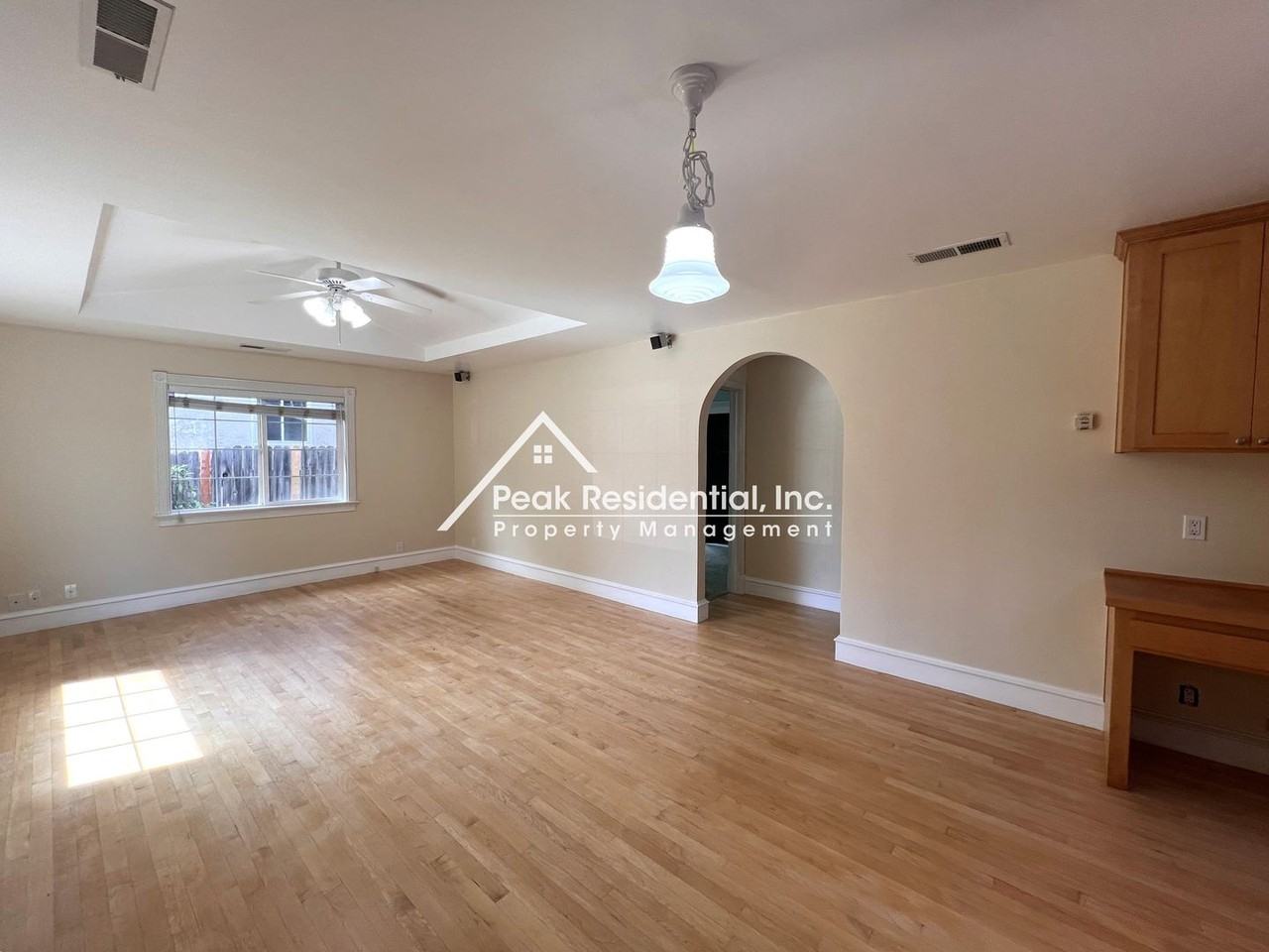6101 Mariposa Ave - Photo 3 of 30
